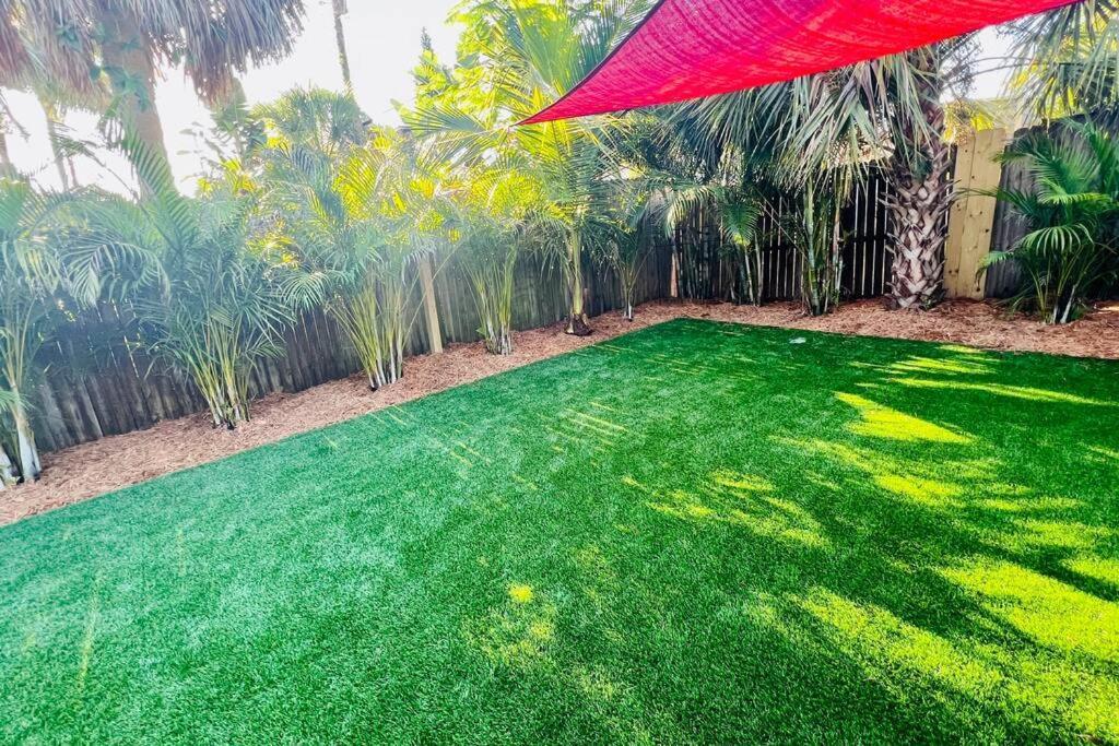 קייפ קנוורל Luxury 2/2 Private Oasis W/Hot Tub Walk To Beach מראה חיצוני תמונה